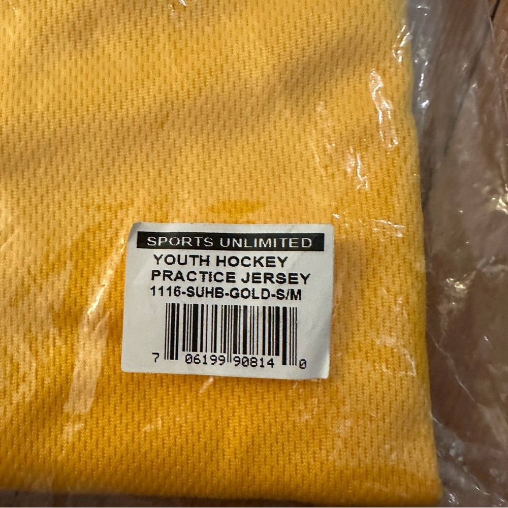 Youth Hockey Jersey - NWT, Gold, Size S/M youth